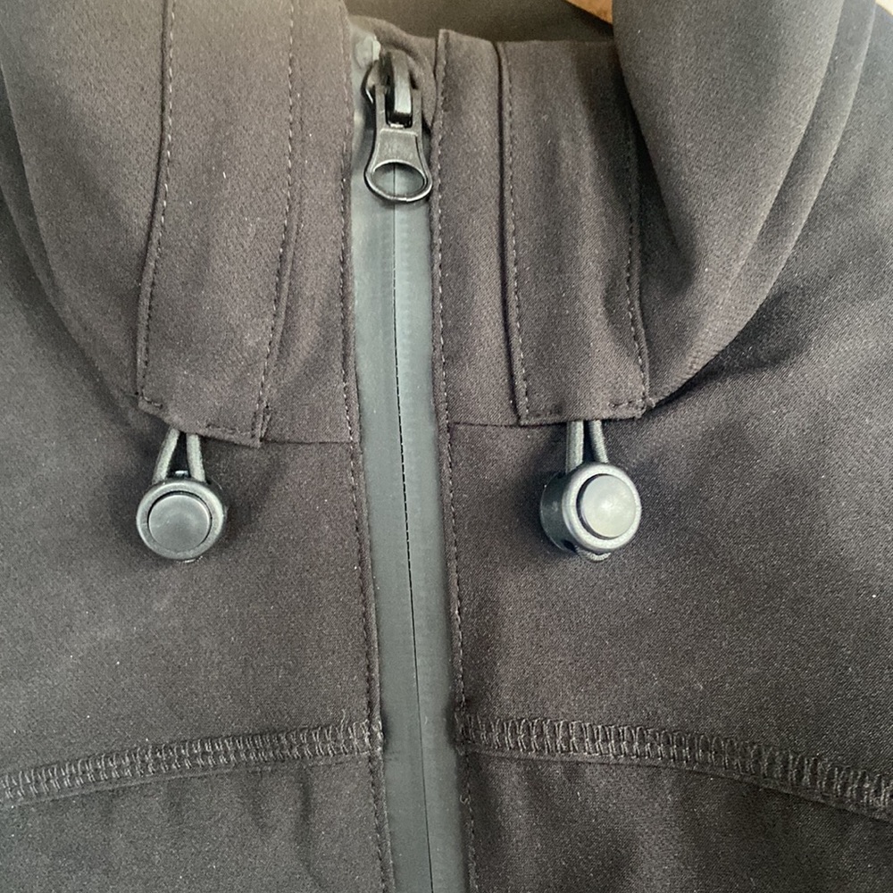 Cropped Workout Jacket - Picture 7 of 13